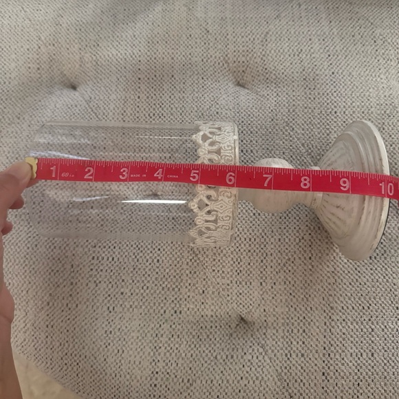 Elegant Set Of White Vintage Style Candle Holders - Picture 3 of 5